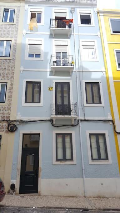 Apartment With Private Garden - Central Location リスボン エクステリア 写真